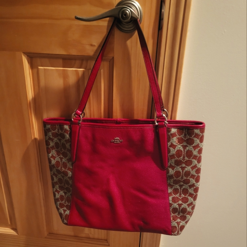 NWOT Coach signature Tote